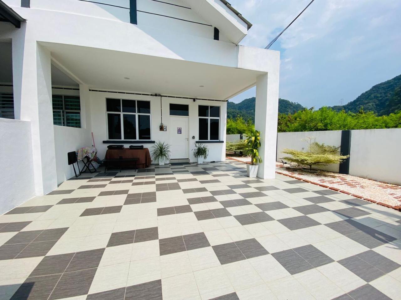 Mountain View Umoh50 End-lot Wi-fi Cozy Holiday home